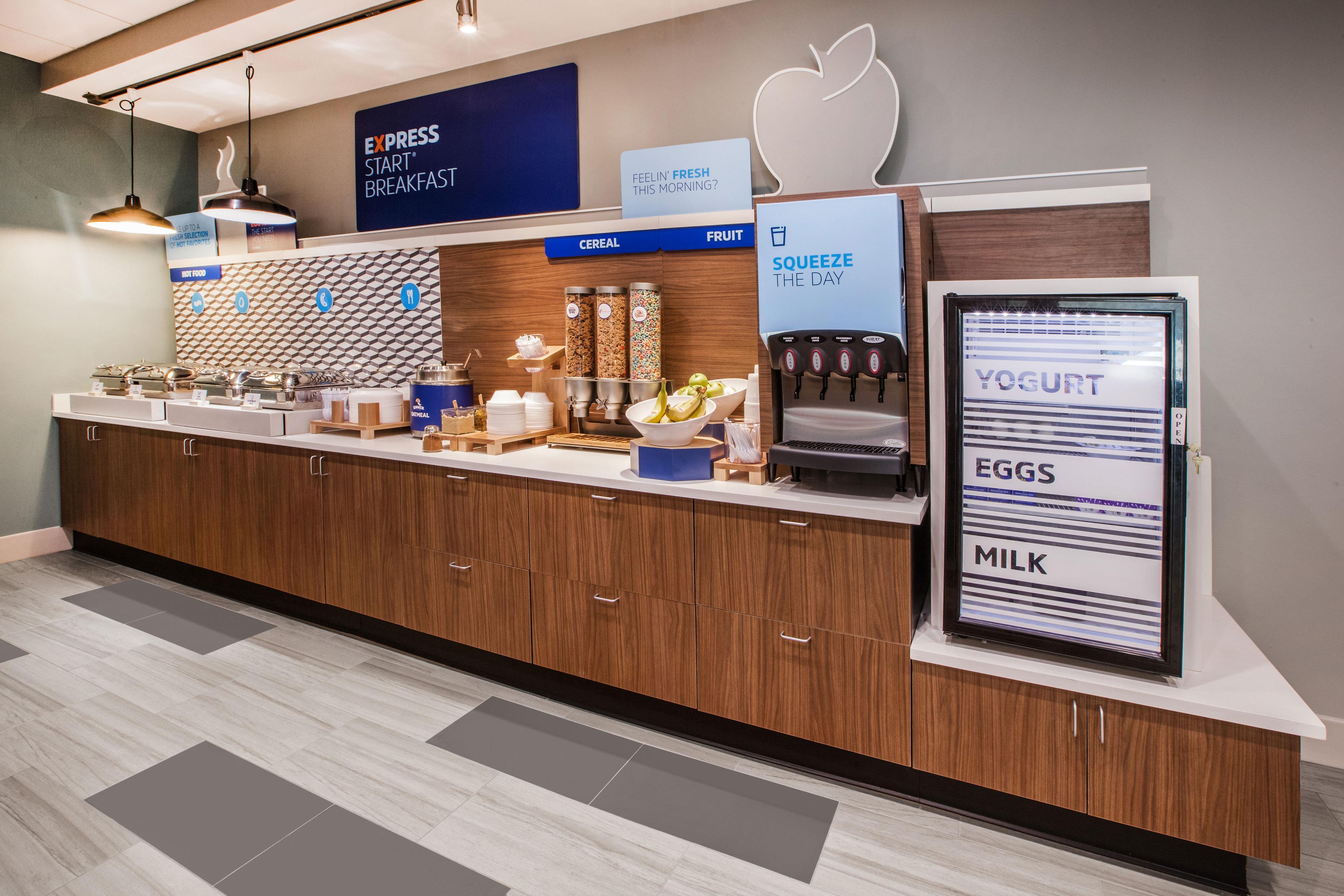 Holiday Inn Express Hotel & Suites Knoxville By Ihg Екстериор снимка