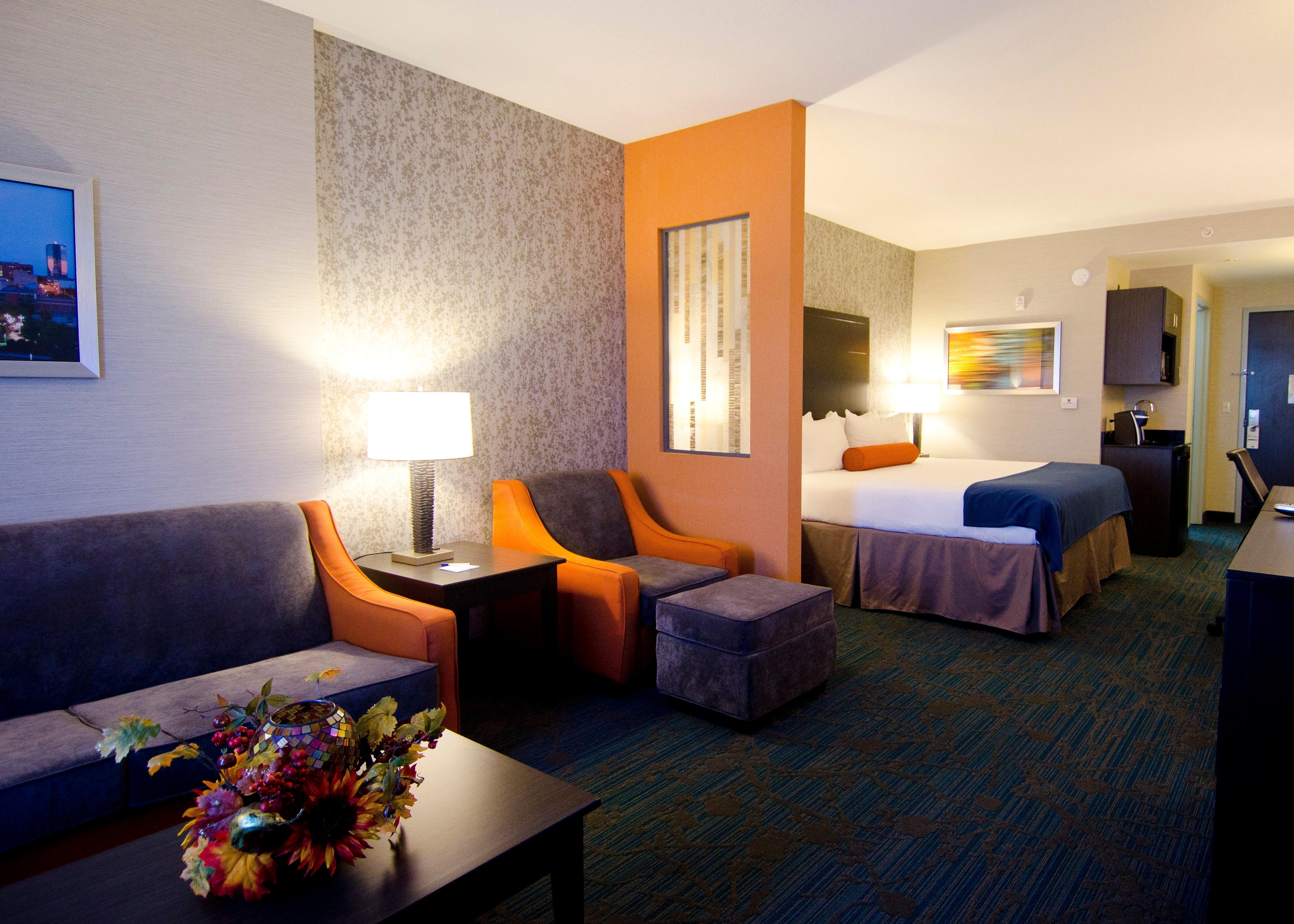 Holiday Inn Express Hotel & Suites Knoxville By Ihg Екстериор снимка