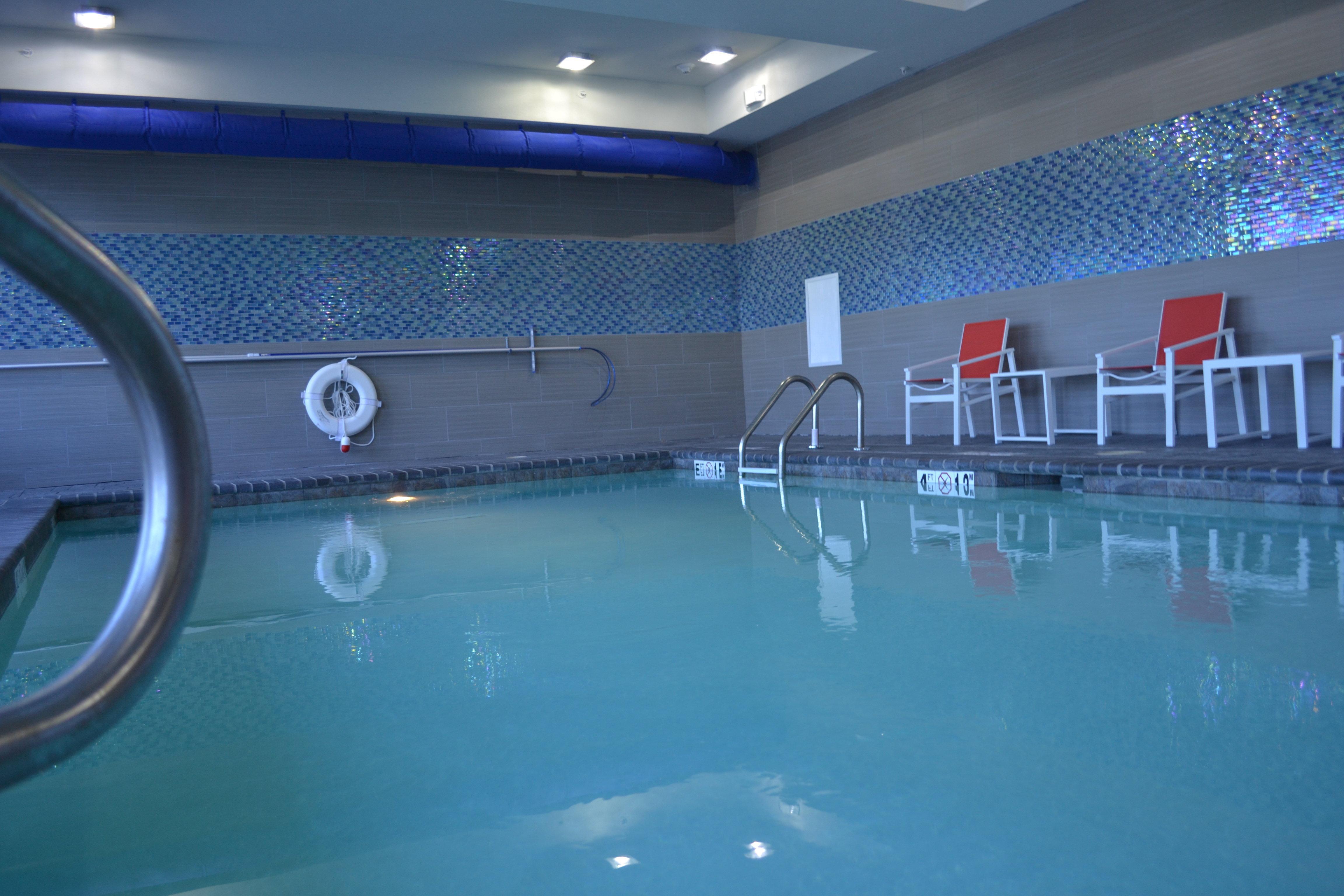 Holiday Inn Express Hotel & Suites Knoxville By Ihg Екстериор снимка